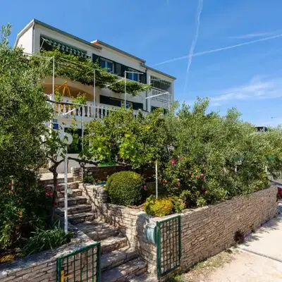 Apartments by the sea Cove Gornja Krusica