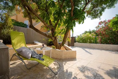 Vrt u objektu Big sunny terrace apartment Hvar