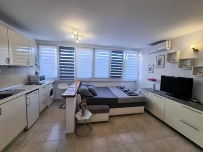Kuhinja ili čajna kuhinja u objektu Omiš centar studio apartment