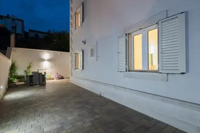 Zgrada u kojoj se nalazi apartman