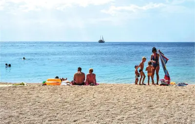 Gosti u objektu Pet Friendly Apartment In Bajnice With Wifi