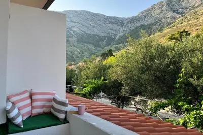 Pogled na planine ili pogled na planine iz apartmana
