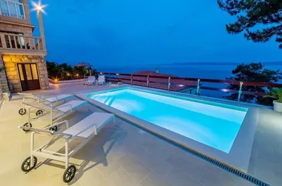 Bazen u objektu Family-friendly apartments with swimming pool Selca, Brac - 22810 ili u blizini