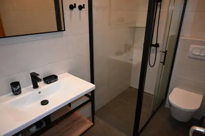 Kupaonica u objektu Family-friendly apartments with swimming pool Selca, Brac - 22810