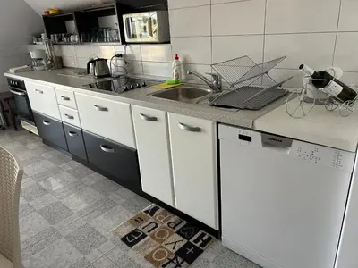 Kuhinja ili čajna kuhinja u objektu Apartments Sanda 2