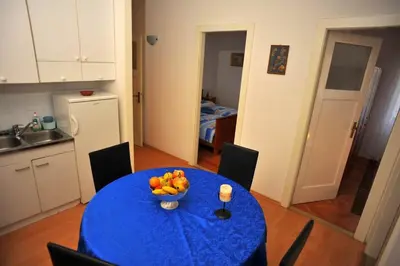 Kuhinja ili čajna kuhinja u objektu Apartments by the sea Sutivan, Brac - 22771