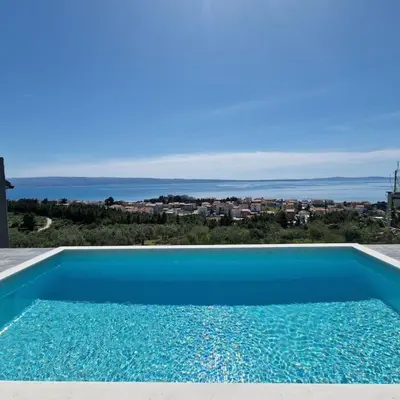 Bazen u objektu Home Nikola ili u blizini