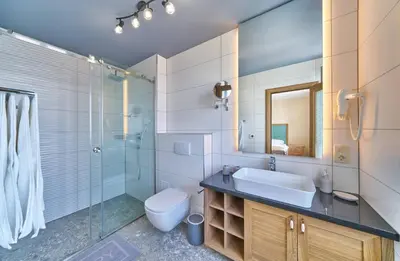 Kupaonica u objektu Exclusive Villa Amara, heated pool - sea view