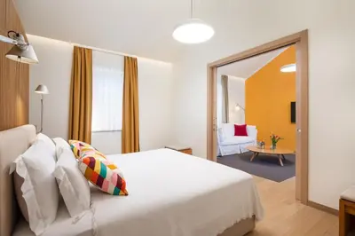 Krevet ili kreveti u jedinici u objektu Spectacular Brac Villa Villa Adriatic 5 Bedrooms Stunning Sea Views