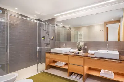 Kupaonica u objektu Grandiose Brac Villa Villa Mediteranea 6 Bedrooms Infinity Pool & Outdoor Tv