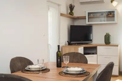 TV i/ili zabavni centar u objektu Perina apartments