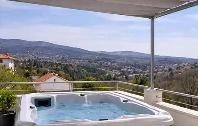 Pogled na planine ili pogled na planine iz apartmana