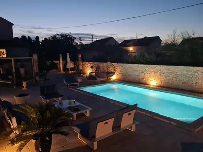 Bazen u objektu Villa Sarah ili u blizini