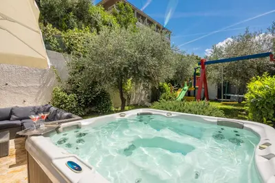 Tlocrt objekta Caleta Seaview Suites II - Pool & Jacuzzi