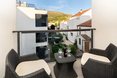 Pogled na planine ili pogled na planine iz apartmana