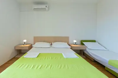 Krevet ili kreveti u jedinici u objektu Apartmani Brela 1
