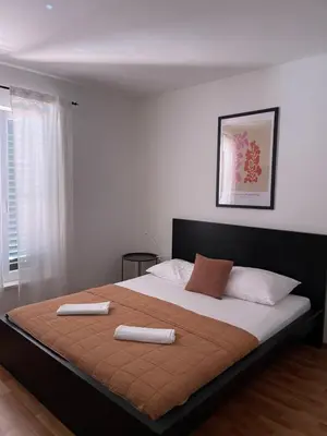 Krevet ili kreveti u jedinici u objektu PAMA LUKO Apartment 100m from Beach, Tennis court & Gym, FREE Parking