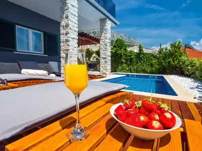 Bazen u objektu Villa Jasmina Comfortable holiday residence ili u blizini
