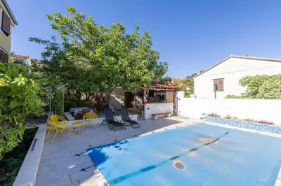 Bazen u objektu Apartments with swimming pool Stari Grad, Hvar - 22986 ili u blizini