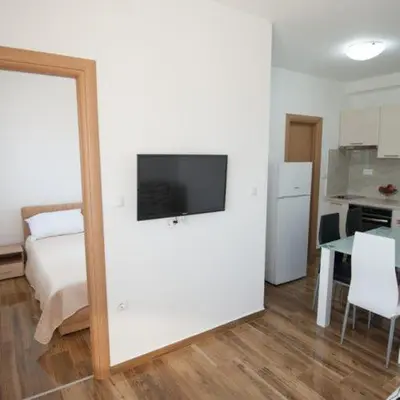 Kuhinja ili čajna kuhinja u objektu Apartmani Ivo