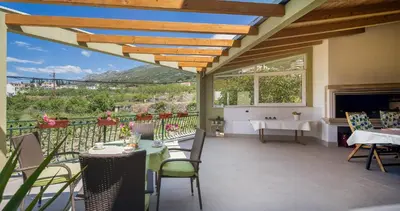 Pogled na planine ili pogled na planine iz apartmana
