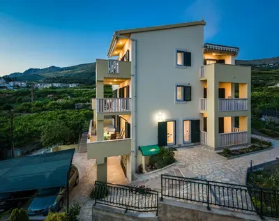 Pogled na planine ili pogled na planine iz apartmana