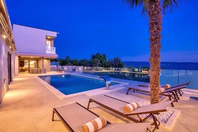 Bazen u objektu Villa Magic View Split with pool ili u blizini