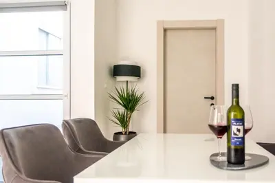 Pića u objektu Apartment Kala Two bedroom- with Terrace