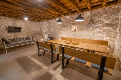 TV i/ili zabavni centar u objektu Authentic Villa Adrion