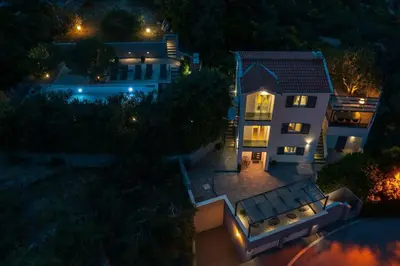 Zgrada u kojoj se nalazi vila