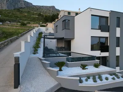 Pogled na planine ili pogled na planine iz vila