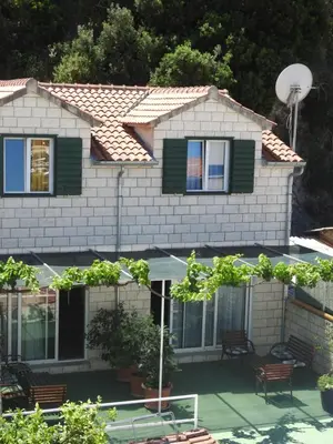 Zgrada u kojoj se nalazi apartman