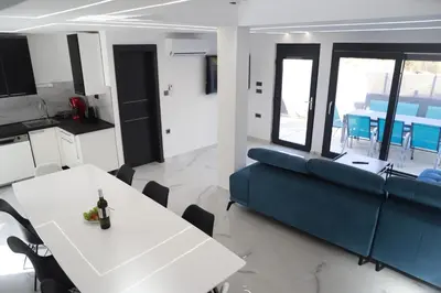 Kuhinja ili čajna kuhinja u objektu Villa paradise