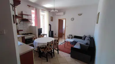Kuhinja ili čajna kuhinja u objektu Family-friendly apartments with swimming pool Jelsa, Hvar - 22432