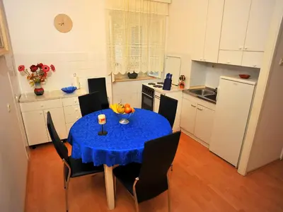 Kuhinja ili čajna kuhinja u objektu Apartment Mirta-2 by Interhome
