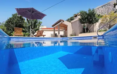 Bazen u objektu Beautiful Home In Bast ili u blizini
