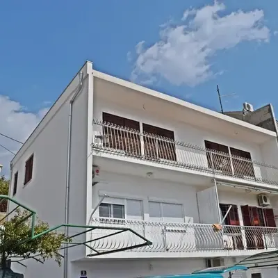 Apartments by the sea Podstrana