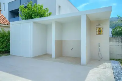 Tlocrt objekta Cozy New Apartments with Private Pool Podstrana