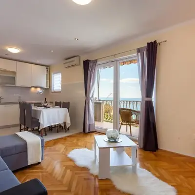Apartment Maya