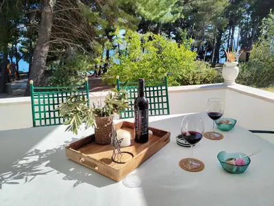 Pića u objektu Beachfront apartment Suncana