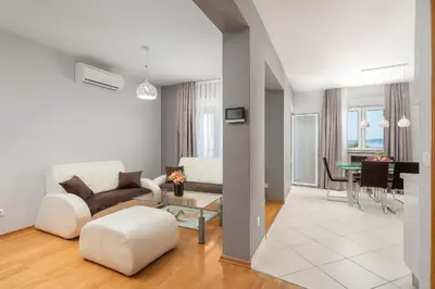 Krevet ili kreveti u jedinici u objektu Apartments Teo - Center with Free Parking