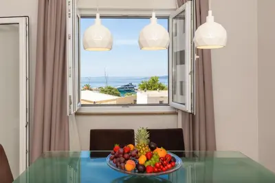 Hrana u apartmanu ili u blizini