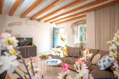 TV i/ili zabavni centar u objektu Stonehouse 22 - ZF Hvar
