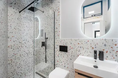 Kupaonica u objektu Apartment Gironi with Pool, Jacuzzi