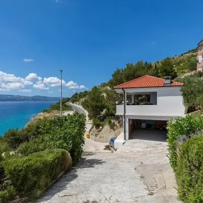 Apartments by the sea Lokva Rogoznica