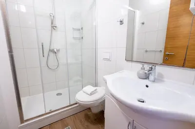 Kupaonica u objektu Apartments Lucija Makarska-first row to the sea