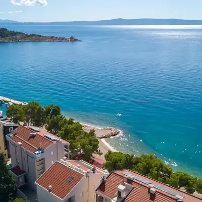 Apartments Lucija Makarska-first row to the sea