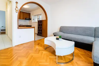 Kuhinja ili čajna kuhinja u objektu Apartment SoleMare - 150m Beach