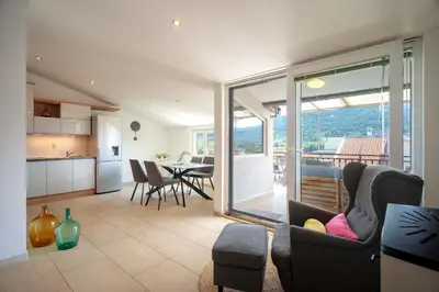 Kuhinja ili čajna kuhinja u objektu Apartments Dulcic