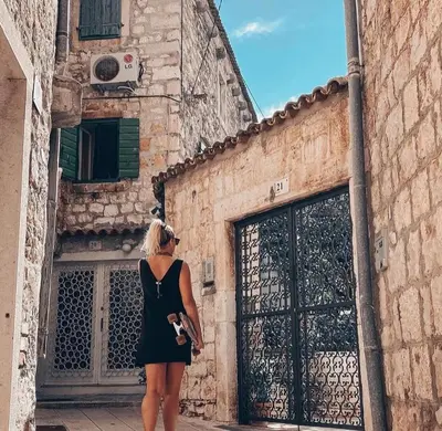 Tlocrt objekta APARTMENTS4YOU SUPETAR 1,2,3&4 -the BEST and MOST POPULAR apartments for DISCOVERING the island - free parking - 200 meters from the beach